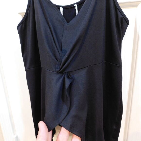 Madison & Berkeley Twist Front Tank C3 - Picture 3 of 4